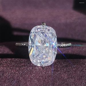 Cluster anneaux 2023 Luxury Princess Silver Color Anneau de fiançailles pour femmes Lady Anniversary Gift Jewelry Bulk Sell Christmas R5819b