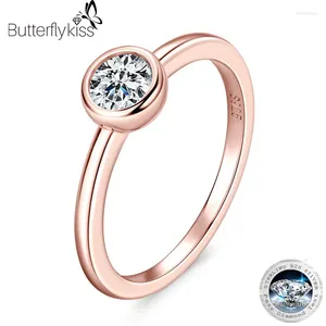 Cluster Anneaux Butterflykiss 0.5Ct Ring de la lunette Moisanite Ring S925 STERLING Silver 18K Rose Gold plaquée pour femmes bijoux