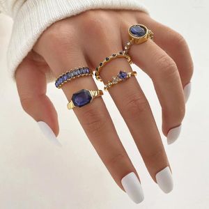 Anillos de racimo Tendencia de moda Diseño único Luz de lujo Retro Azul Anillo de cristal 5 piezas Joyería femenina Fiesta Regalo premium al por mayor