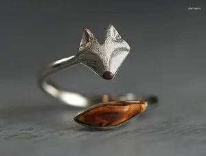 Anillos de racimo Moda Vintage Color Plata Little Fox Amber Tail Apertura Anillo ajustable para mujeres Niñas Personalidad Joyería de fiesta simple