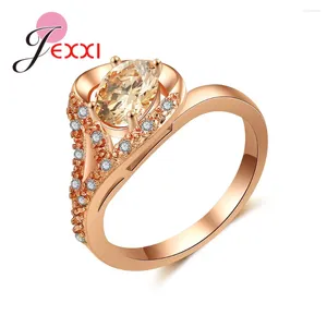 Anillos de racimo de calidad superior conciso ovalado champán cz cristal ajuste de punta color oro rosa anillo de boda para mujeres nupcial al por mayor