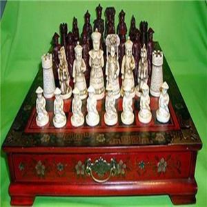 Jeu d'échecs vintage 32 avec table basse en bois262U