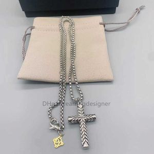 Couleur Cheap Store Designers 90% de réduction sur la mode en gros Hop Cross Gold Collier pour Hip Men Luxe Cool Pendentif avec chaîne de charme Bijoux Cadeaux E5DP