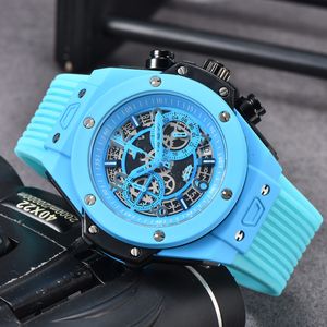 Reloj multifuncional en color para hombres 2024 Nuevo reloj para hombres Reloj de cuarzo de trabajo de tamaño completo Reloj de marca de lujo superior de alta calidad Correa de cuero Moda para hombres