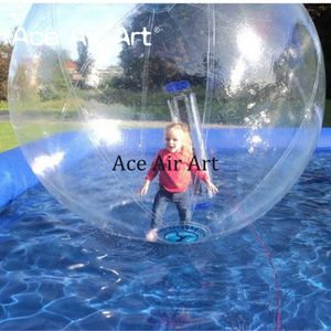 Bola de agua inflable al aire libre colorida verano 2,4 m de diámetro adecuado para que los niños jueguen en el parque acuático