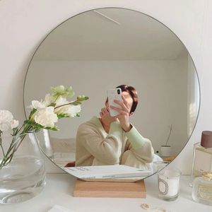Espejos compactos Espejo de pie de madera Espejo de maquillaje redondo Diseño de baño Soporte de escritorio Espejo de peluquería coreano Mural Decoración del dormitorio de la casa 231116