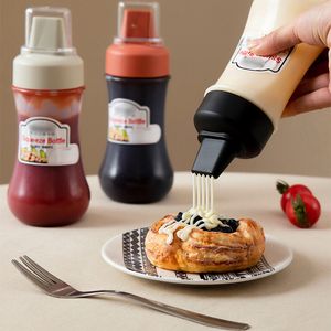 Ustensiles de cuisine 350 ml 5 trous vinaigrette sauce tomate bouteilles de condiments faciles à presser mesurables avec buses en plastique ketchup moutarde sauces chaudes bouteille ZL0762