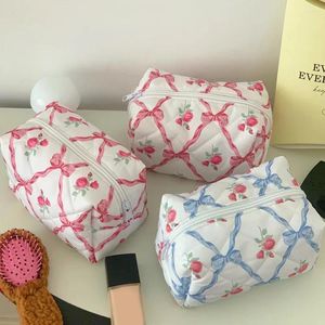 Sacs de cosmétiques arc à imprimé floral Sac de maquillage avec fermeture à glissière Portable Travel Skincare Storage Sachers pour