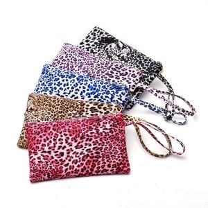 Sacs à cosmétiques cas guépard pochette sac à main pour les femmes soirée en cuir PU imprimé léopard sac maquillage voyage 2023 dame bracelet téléphone en gros