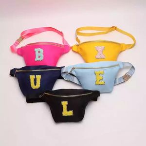 Bolsas cosméticas de nylon stock Fanny Pack Logotipo personalizado Patch de chenille impreso Bolsa de cintura linda para estudiantes