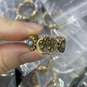 Pareja diseñadora anillo de flores cisne epoxi ecoamel anillos de esmalte plateado tendencia de anillo plateado regalos de joyería de celebridades a juego con caja CGR8 --666