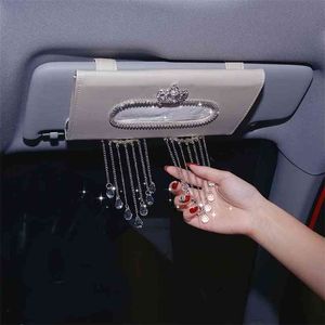 Creative Crystal Tassels Car Tissue Holder Bag Sun Visor Hanging Diamond Crown Leather Auto Paper Box para accesorios 210818