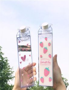 Créative Coupte Plastic Clear Milk Carton Water Bottle Fashion Strawberry Box Transparent Milk Box Juice Water Cup For Girls Kid LJ200918217328