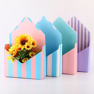 Flor creativa Caja de papel de regalo Sobre Bolsa de flores ramo floral caja de regalo doblada a mano Cajas de flores del día de San Valentín Flores Soporte de papel