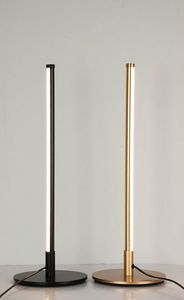 Creative nordique Art fer LED Simple lampe de bureau Protection des yeux lecture lampe de Table salon chambre décor à la maison blanc chaud