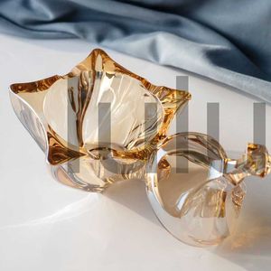 Creative avec couvercle Cendrier en verre cristal Bureau Salon Cendrier Personnalité européenne Extra Large Ménage Cendre anti-vol HKD230808