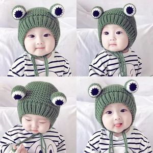 Bonnet en Crochet pour bébé garçon et fille, casquette d'hiver pour enfant, couvre-oreilles en forme de grenouille, chapeau chaud de noël pour nourrissons, en laine tricotée