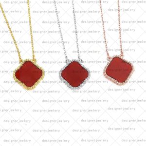 Collier pendentif en cristal trèfle à quatre feuilles fleur rouge gros collier en or délicat femmes lien en acier inoxydable bijoux de créateur cadeau de fête d'anniversaire initiale