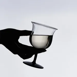 Tasses Saucers Creative Glass Cup High Borosilicate Designer Modèle Personnalité originale Personnalité Vintage Red Wine Nwarf