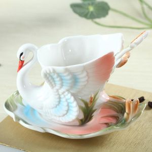 Tasses soucoupes personnalisé émail porcelaine cygne tasse à café avec soucoupe cuillère artisanat objets de collection service à thé cadeaux d'anniversaire de mariage uniques