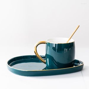 Cups Saucers Vintage Porcelain Coffee Cup Set European Creative High With Handle Saucer Vasos Con Tapa Home Drinkware OO