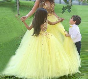 Custom Made superbe robe de bal jaune robes de fille de fleur pour les filles de mariage robes de reconstitution historique robe de soirée pour enfants pas cher enfants bal Dre5573285