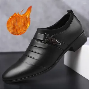 Zapatos de baile 2024, diseño clásico Oxford, zapatos planos de negocios para hombres, vestido Formal de diseñador, mocasines de cuero para hombres, fiesta de Navidad