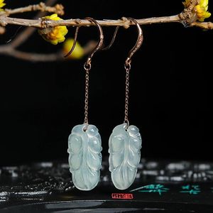 Boucles d'oreilles pendantes en or 18 carats incrustées de feuilles vertes émeraude goutte d'oreille véritable graine naturelle une branche d'or de marchandises crochet de feuille de jade assorti Ce