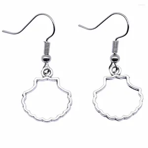 Boucles d'oreilles en peluche 1pair Hollow Shell Hoops Femmes Car Pendentif bijoux en gros