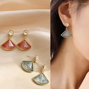 Boucles d'oreilles pendantes pour femmes, bijoux en cristal vert rouge scintillant, pétoncle élégant, tendance, vente en gros, 2024