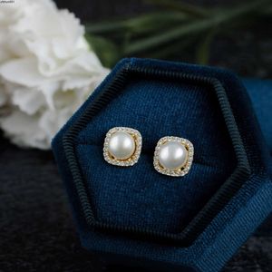 Dantao S925 Silver Needle Perle Freshwater Pearl Small Square Beautiful and Simple Orees Boucles d'oreilles