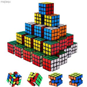 Juguesa de descompresión 10/12pcs 3x3 Magic Cube para niños Juguetes de regalo de cumpleaños Cubos suaves Puzzle Favores de cumpleaños educativos Favores de regalos Suppliesl2404