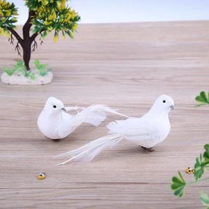 Figurines décoratives 1pc colombes blanches mousse plume amant artificiel paix pigeons oiseaux maison jardin décor de mariage imitation oiseau modèle