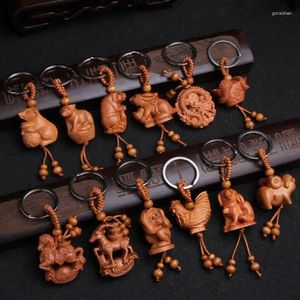 Figurines décoratives en bois de pêche chinois sculpté, douze animaux du zodiaque, pendentif exquis pour porte-clés de voiture