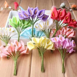 Flores decorativas de 1,5 cm Floz de espuma Lily CALLA Bouquet hecho a mano para la caja de regalo Scrapbooking Craft Birthday Wedding Farty Favor