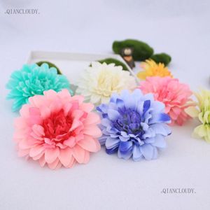 Fleurs décoratives 100 pièces artificielles chrysanthemum Gerbera Daisy Tournesols de fleurs en soie pour pince à cheveux Garland Hat Wedding C82