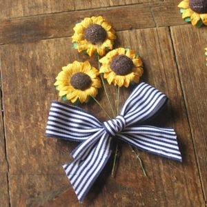 Flores decorativas 100 piezas Piezas amarillas Artificial Paper Embellido Boda Cabeza de dulces Cabricon Diy Decoración de tarjetas de bricolaje