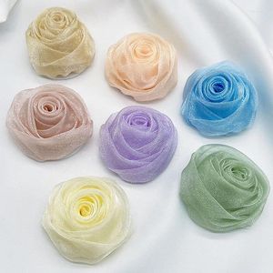 Fleurs décoratives 10pcs 5cm artisanal artificiel Gauze Rose Bud Robe de mariée