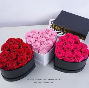 Fleurs décoratives 12-13pcs roses peserved dans la boîte en forme de coeur Natural Long Last Vraie Eternal Rose Mothers Saint Valentin Day Gifts Home Decor
