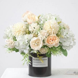 Fleurs décoratives 1Bundle Pivoine Bouquet Décoration Accessoires De Fête De Mariage Scrapbook Faux Plantes DIY Pompons Roses Artificielles