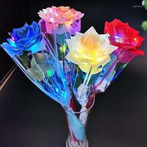 Fleurs décoratives 1 pc LED Rose Lumineux Artificielle Fleur Vive Éternelle Saint Valentin Cadeau Pour Petite Amie Glowing Wedding Party Decor