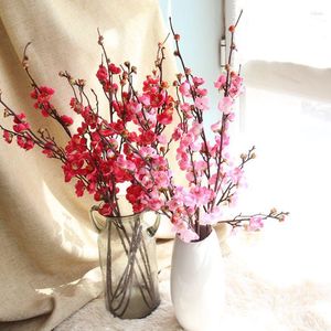 Flores decorativas 4 piezas Artificial flor de ciruelo ramo de flores blanco rojo rosa para boda fondo de pografía pared decoración del hogar