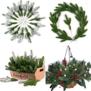 Flores decorativas 5-15 Uds ramas de pino de Navidad plantas artificiales de nieve agujas para el hogar DIY árbol corona decoraciones regalo de año