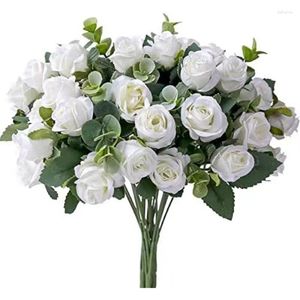 Fleurs décoratives 50pcs 10 têtes de soie artificielle rose feuille d'eucalyptus blanc pivoine bouquet de table de mariage décor maison faux vente en gros