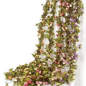 Flores decorativas Hiedra artificial Rosas pequeñas Guirnalda de vid falsa Boda Decoración de la tienda del hogar Plástico Colgante de pared Plantas verdes Hoja de ratán