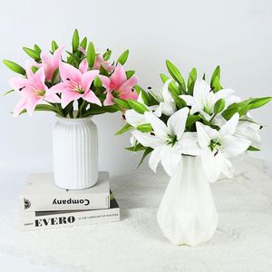 Flores decorativas Lily Artificial White Pink Flower Branch Wedding Party Decoration Office Home Garden DIY Fake Floral Decor Supplies