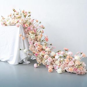 Fleurs décoratives Luxury Mariage rose arrangement de coureurs floraux Banquet d'événements Table de table de table avec un bougeur d'hortensia de rose de bougie