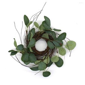 Fleurs décoratives Pays rustique Feuilles d'eucalyptus artificielles et couronne de brindilles Toute l'année verte pour l'affichage intérieur ou extérieur 9 pouces