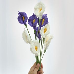 Flores decorativas Conjunto de 5 hilos de algodón Tejer Artificial Acabado Crochet Calla Lily Flor eterna Regalo de cumpleaños del día de San Valentín