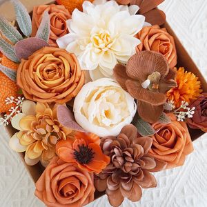 Couronnes de fleurs décoratives Yan Automne Fleurs artificielles Combo Box pour DIY Mariage Bouquets de mariée Automne Fleur Orange avec tiges Arrangement Gâteau Décor 230808